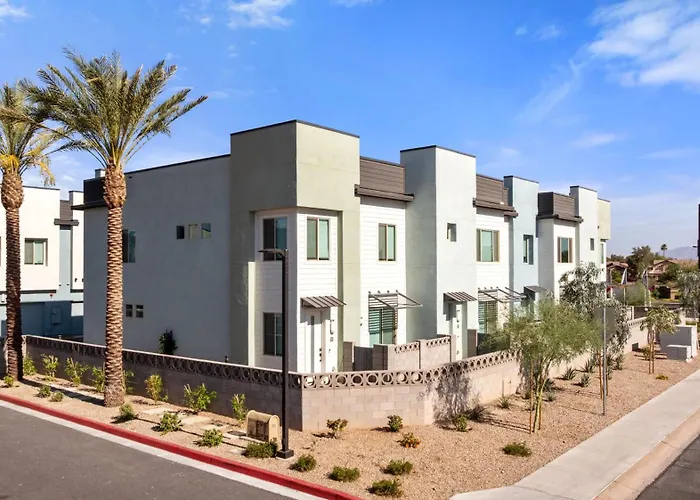 Copper Sky Townhome - Pool & Gym Phoenix