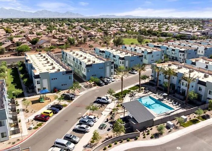 Vakantiehuis Copper Sky Townhome - Pool & Gym Phoenix