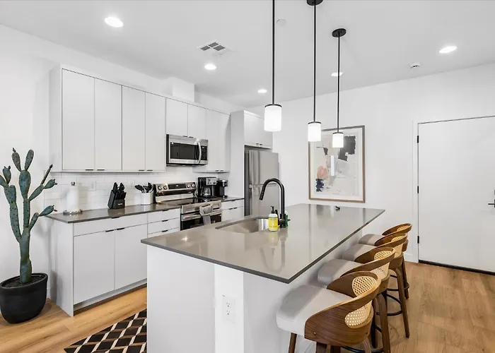 Copper Sky Townhome - Pool & Gym Phoenix