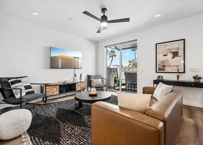 Copper Sky Townhome - Pool & Gym * Phoenix